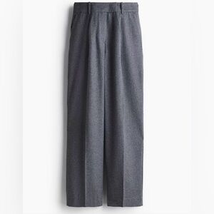 H&M NWT Gray Slacks with Elastic Waist. Size 0.